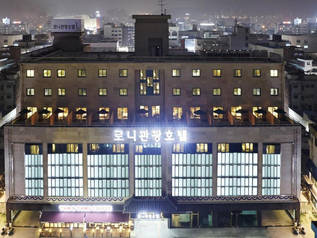Roni Tourist Hotel Jeonju Exterior foto
